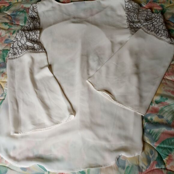 NWT APT.9 M White Bell Longsleeves V-neck Lace Women's Top Blouse - Picture 10 of 11